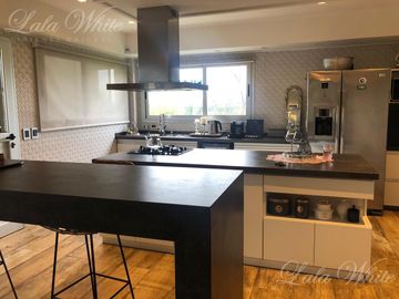 Hermosa casa en venta en Lagos de Canning