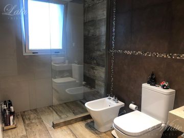 Hermosa casa en venta en Lagos de Canning