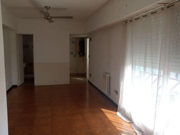 Departamento en Remedios De Escalada