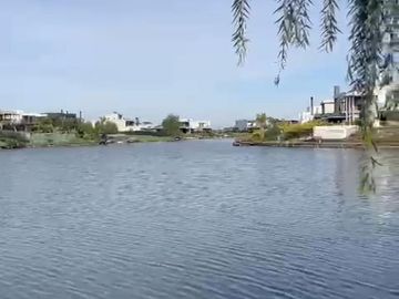 Lote al Lago en Venta en Virazon