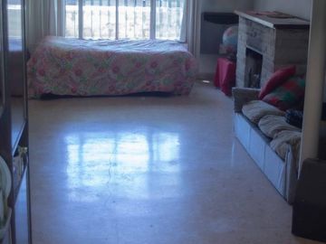 Casa en Venta -  Florida, 4/5 amb, 2 plantas, c/jardín y parrilla.
