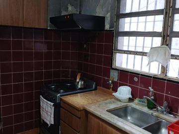 Casa en Venta -  Florida, 4/5 amb, 2 plantas, c/jardín y parrilla.