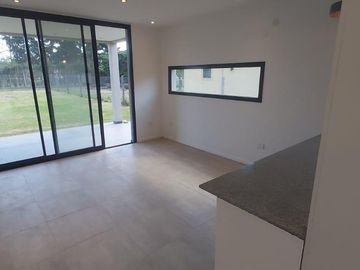 CASA A ESTRENAR EN VENTA - Barrio La Lusitana, Loma Verde RESERVADA!!