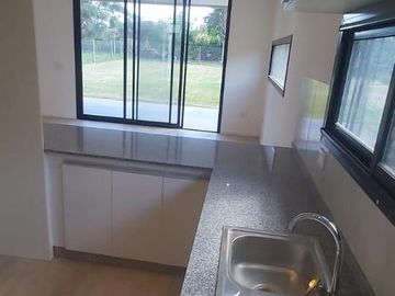 CASA A ESTRENAR EN VENTA - Barrio La Lusitana, Loma Verde RESERVADA!!
