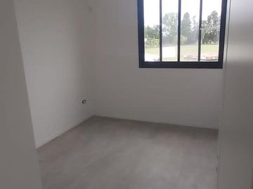 CASA A ESTRENAR EN VENTA - Barrio La Lusitana, Loma Verde RESERVADA!!