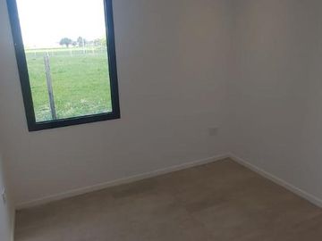 CASA A ESTRENAR EN VENTA - Barrio La Lusitana, Loma Verde RESERVADA!!