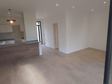 CASA A ESTRENAR EN VENTA - Barrio La Lusitana, Loma Verde RESERVADA!!