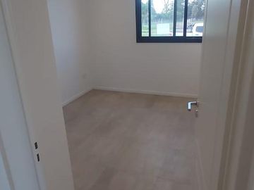 CASA A ESTRENAR EN VENTA - Barrio La Lusitana, Loma Verde RESERVADA!!