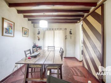 Dúplex 4 amb, con cochera, escritorio y patio - Martínez