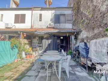 Dúplex 4 amb, con cochera, escritorio y patio - Martínez