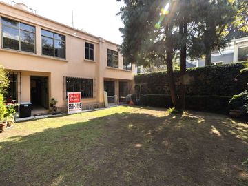 Casa en Venta en San Angel Calle cerrada