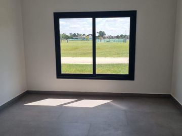 Oportunidad Venta Casa en Barrio Privado Saint Joseph