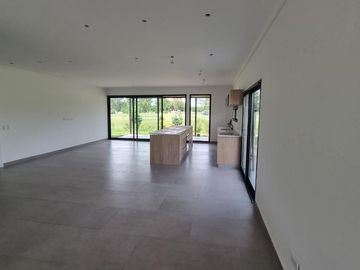 Oportunidad Venta Casa en Barrio Privado Saint Joseph
