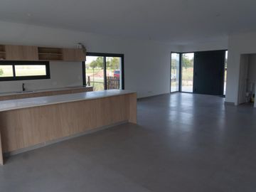 Oportunidad Venta Casa en Barrio Privado Saint Joseph