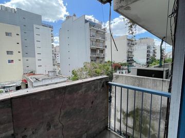 Venta Departamento en  Caballito. Acoyte al 200