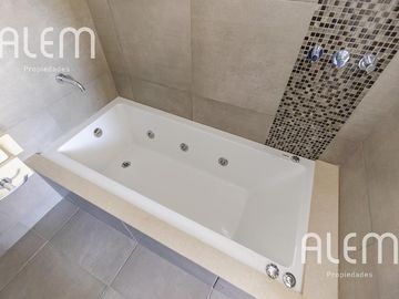 Hermoso departamento semipiso de categoría en Lomas de Zamora