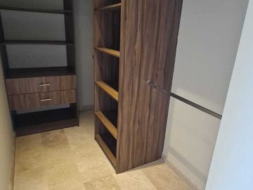 Venta de Casa en Querétaro, dentro Club Golf Campanario 4 recámaras, gran jardín
