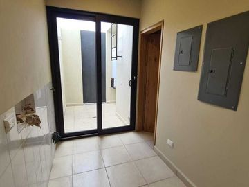 Venta de Casa en Querétaro, dentro Club Golf Campanario 4 recámaras, gran jardín