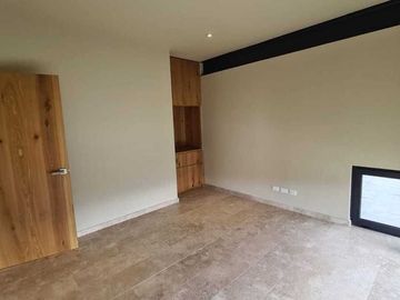 Venta de Casa en Querétaro, dentro Club Golf Campanario 4 recámaras, gran jardín