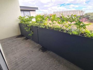 Venta de Casa en Querétaro, dentro Club Golf Campanario 4 recámaras, gran jardín