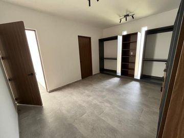 Venta de Casa en Querétaro, Lomas del Campanario IV, seguridad, alberca