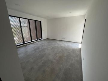 Venta de Casa en Querétaro, Lomas del Campanario IV, seguridad, alberca