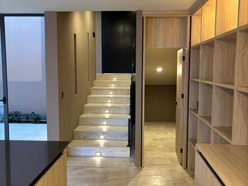 Venta de casa moderna , Querétaro, Residencial La Vista, 4 recámaras, 4 baños