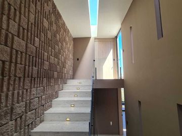 Venta de casa moderna , Querétaro, Residencial La Vista, 4 recámaras, 4 baños