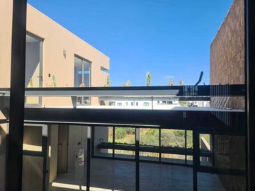Venta de casa moderna , Querétaro, Residencial La Vista, 4 recámaras, 4 baños