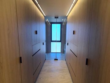 Venta de casa moderna , Querétaro, Residencial La Vista, 4 recámaras, 4 baños