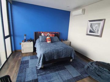 Venta de Casa en El Campanario, Golf,4 recámaras con baño, alberca y gran jardín
