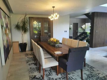 Venta de Casa en El Campanario, Golf,4 recámaras con baño, alberca y gran jardín