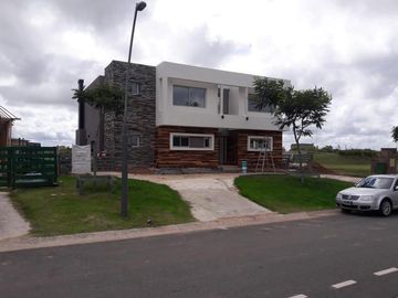 Espectacular Casa al agua en Vistas, Puertos