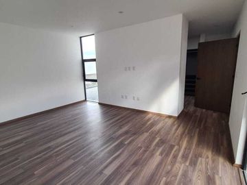 Venta de casa en Querétaro, Lomas del Campanario Norte con 4 recámaras 4 baños