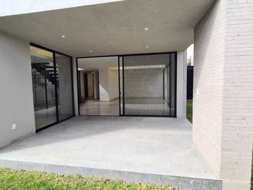 Venta de casa en Querétaro, Lomas del Campanario Norte con 4 recámaras 4 baños