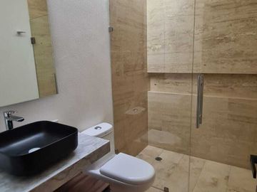 Venta de casa en Querétaro, Lomas del Campanario Norte con 4 recámaras 4 baños