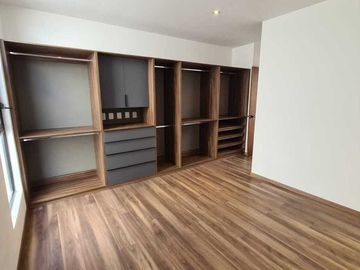 Venta de casa en Querétaro, Lomas del Campanario Norte con 4 recámaras 4 baños