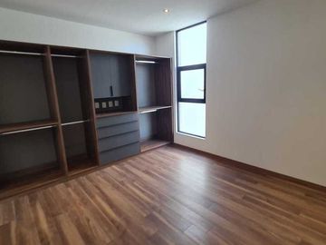 Venta de casa en Querétaro, Lomas del Campanario Norte con 4 recámaras 4 baños