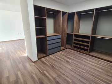 Venta de casa en Querétaro, Lomas del Campanario Norte con 4 recámaras 4 baños