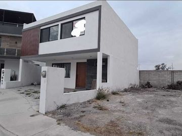 Venta de Casa en Querétaro, El Marqués, Zen Life 2, moderna, seguridad 24 horas,