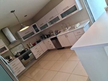 Venta de casa en Querétaro, Centro Sur, Claustros de las Misiones, 4 Recamaras