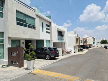 Venta de casa en Querétaro, Centro Sur, Claustros de las Misiones, 4 Recamaras