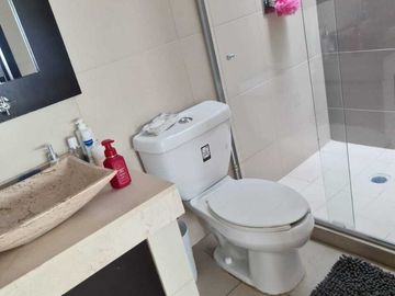 Venta de casa en Querétaro, Centro Sur, Claustros de las Misiones, 4 Recamaras