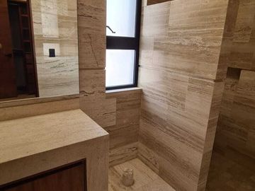 Venta de Casa en Querétaro, dentro del Club de Golf Campanario, 4 recámaras