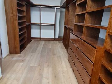 Venta de Casa en Querétaro, dentro del Club de Golf Campanario, 4 recámaras