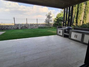 Venta de Casa en Querétaro, dentro del Club de Golf Campanario, 4 recámaras