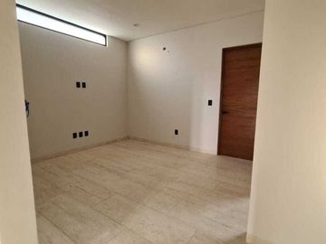 Venta de Casa en Querétaro, dentro del Club de Golf Campanario, 4 recámaras
