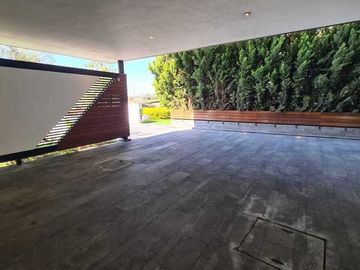 Venta de Casa en Querétaro, dentro del Club de Golf Campanario, alberca domotica