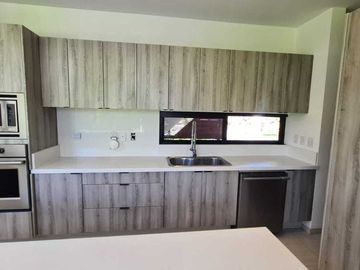 Venta de Casa en Querétaro, dentro del Club de Golf Campanario, alberca domotica