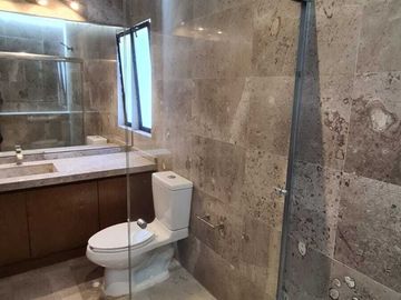 Venta de Casa en Querétaro, dentro del Club de Golf Campanario, alberca domotica